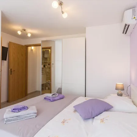 بيت للعطل 2 Bedroom Beautiful In