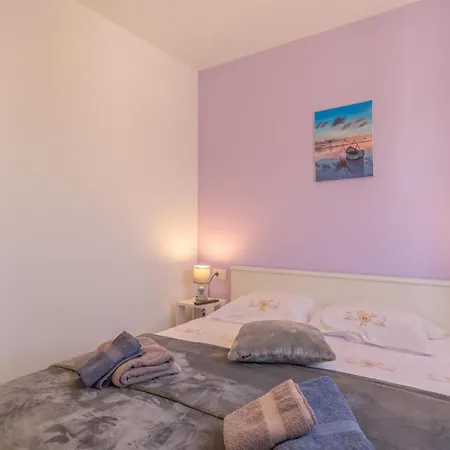 بيت للعطل 2 Bedroom Beautiful In