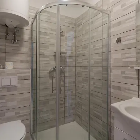 2 Bedroom Beautiful In