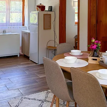 Prázdninový dům 2 Bedroom Beautiful In Rovinj