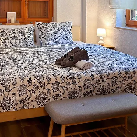 2 Bedroom Beautiful In *