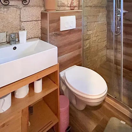 2 Bedroom Beautiful In Rovinj